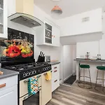 Stunning House By Yorksha スキプトン