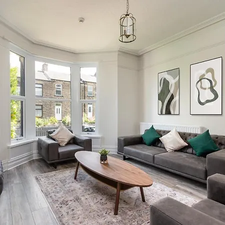 Stunning House By Yorksha Holiday home *