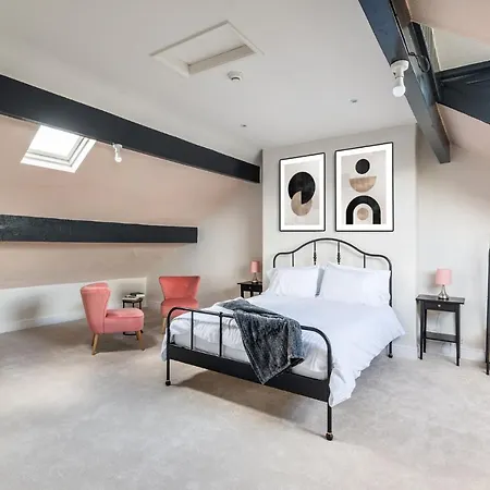 Semesterbostad Stunning House By Yorksha *