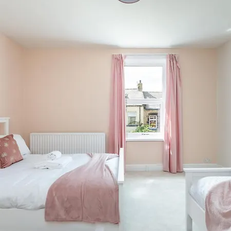 Stunning House By Yorksha Semesterbostad *