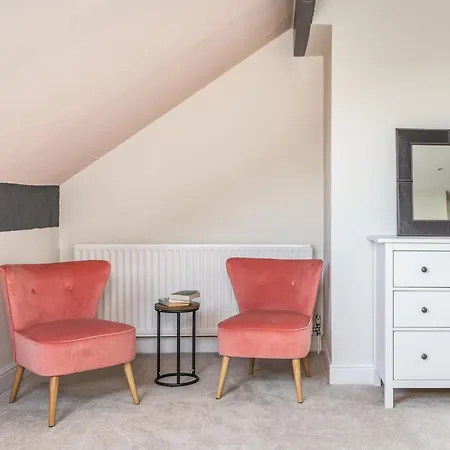 Semesterbostad Stunning House By Yorksha *