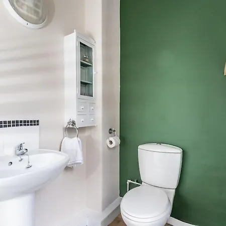 Semesterbostad Stunning House By Yorksha