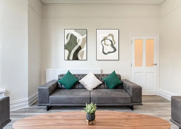 בית נופש Stunning House By Yorksha