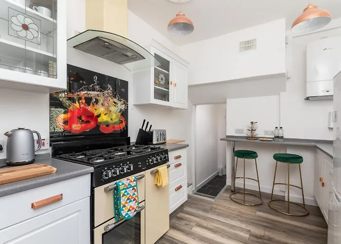 Stunning House By Yorksha סקיפטון