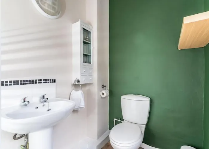 Stunning House By Yorksha סקיפטון